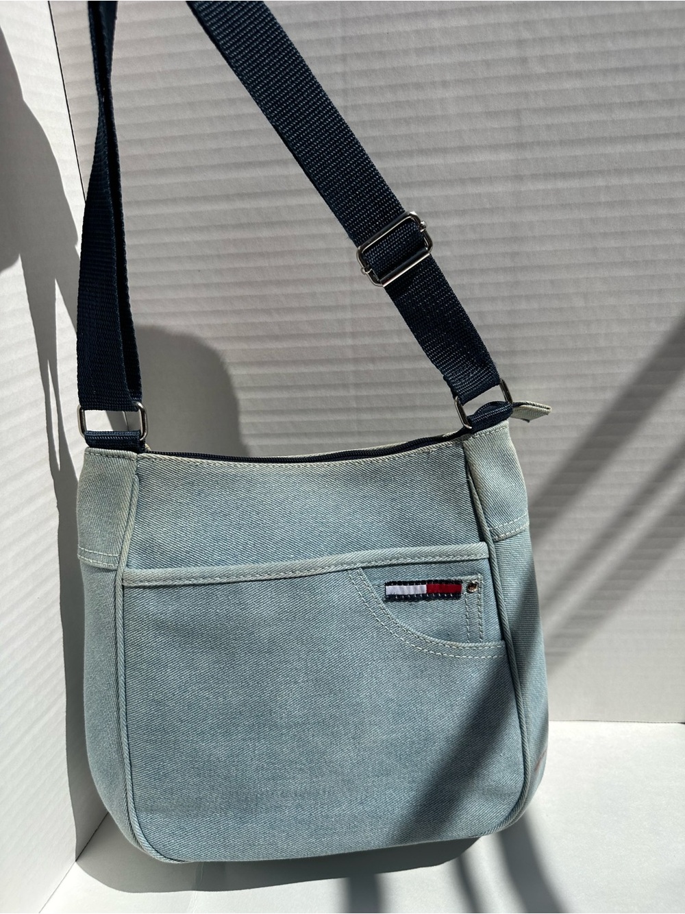 Tommy Hilfiger Denim Crossbody Bag Light Wash Blue Adjustable Strap Y2K
